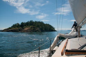 Sailing passed Skipjack Island