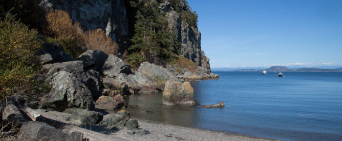 Sailing around Lopez Island