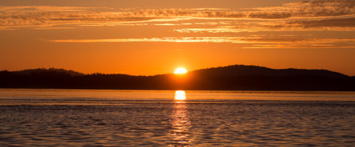 Sunset sail around Long Island