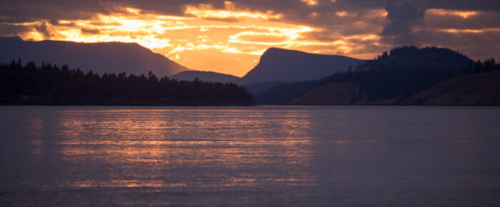 Half Day sail North to Flattop NWR and the Cactus Islands