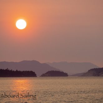 Sunset short sail around Turn Island and Yellow Island